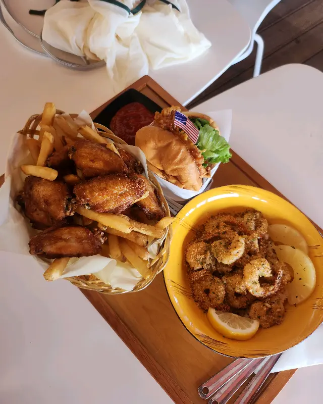 버거월드 라구나비치점 외관