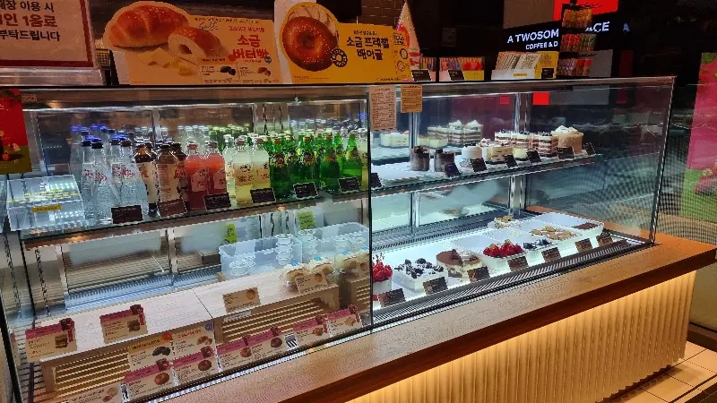 2층으로 향하는 계단