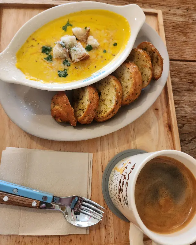 단호박 스프와 커피