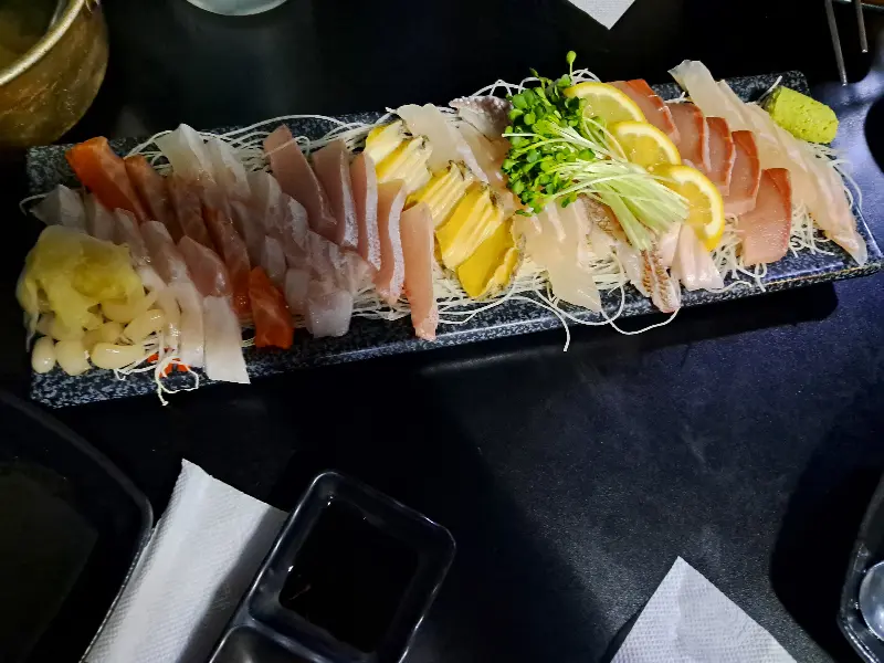 싱싱함이 느껴지는 모듬회