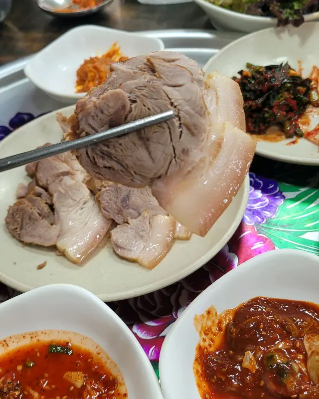 윤기가 흐르는 제육볶음