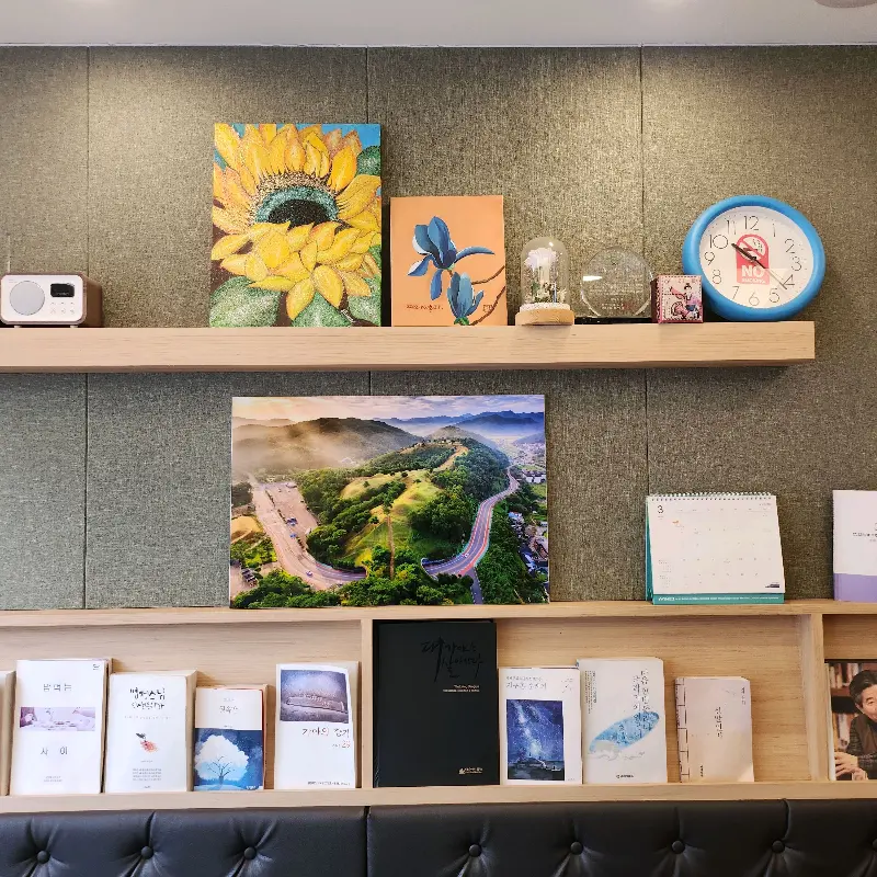 본죽 내부 인테리어