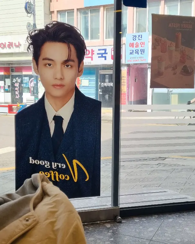 컴포즈커피 모델