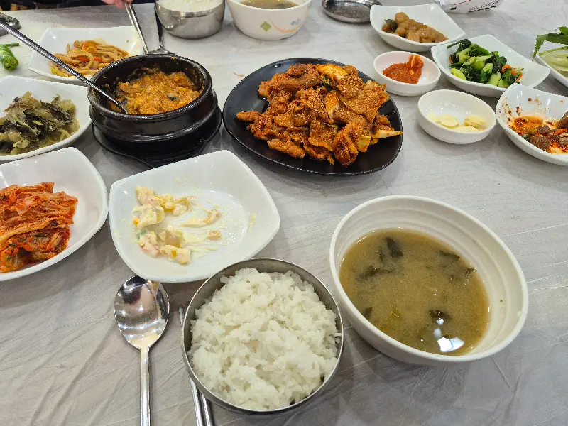 푸짐한 한 상 차림