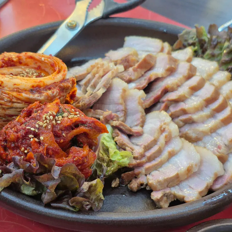 푸짐한 보쌈 한 상