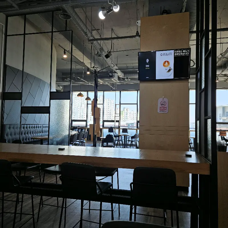 넓은 공간이 인상적인 그라찌에