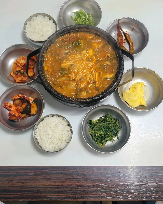 푸짐한 한 상 차림