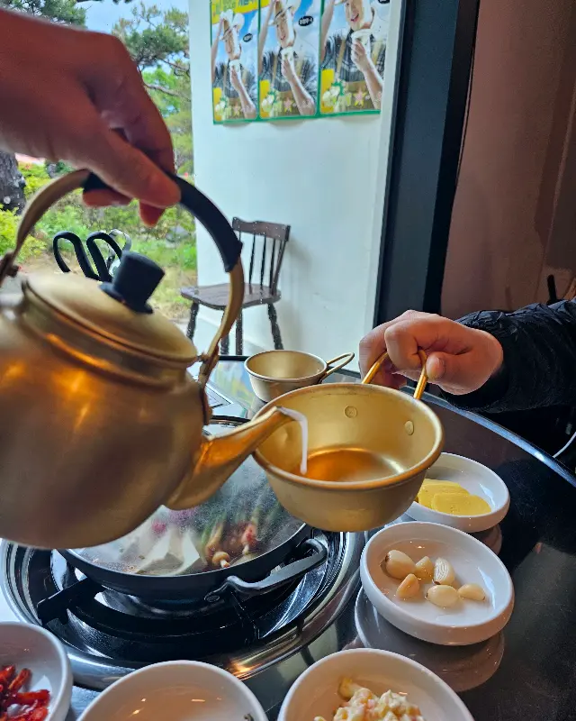 육수 추가 장면