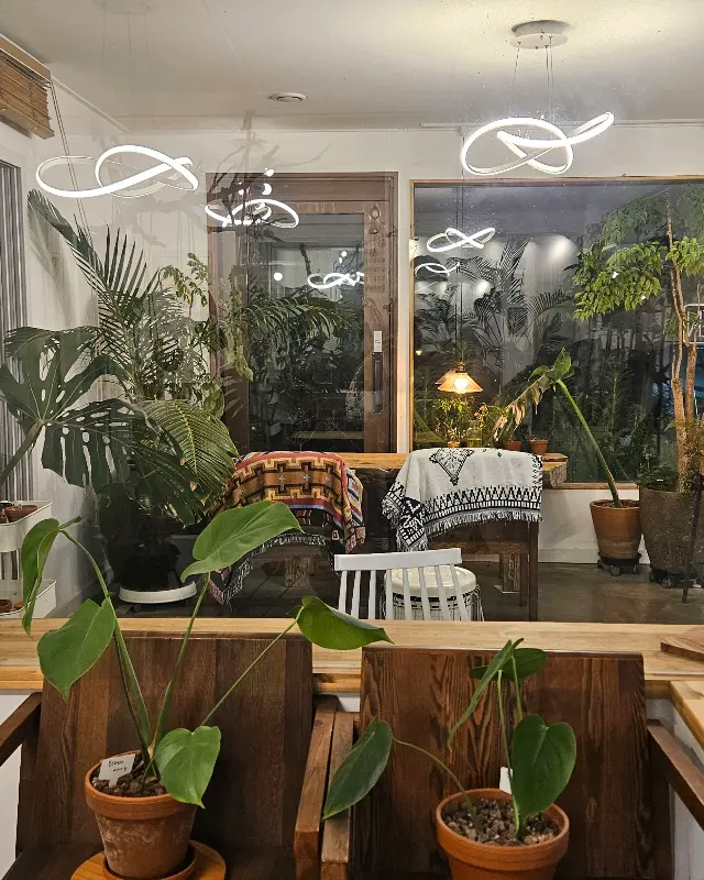 카페 내부 장식