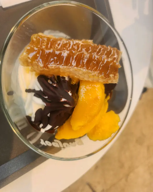 벌집 토핑 요거트 아이스크림