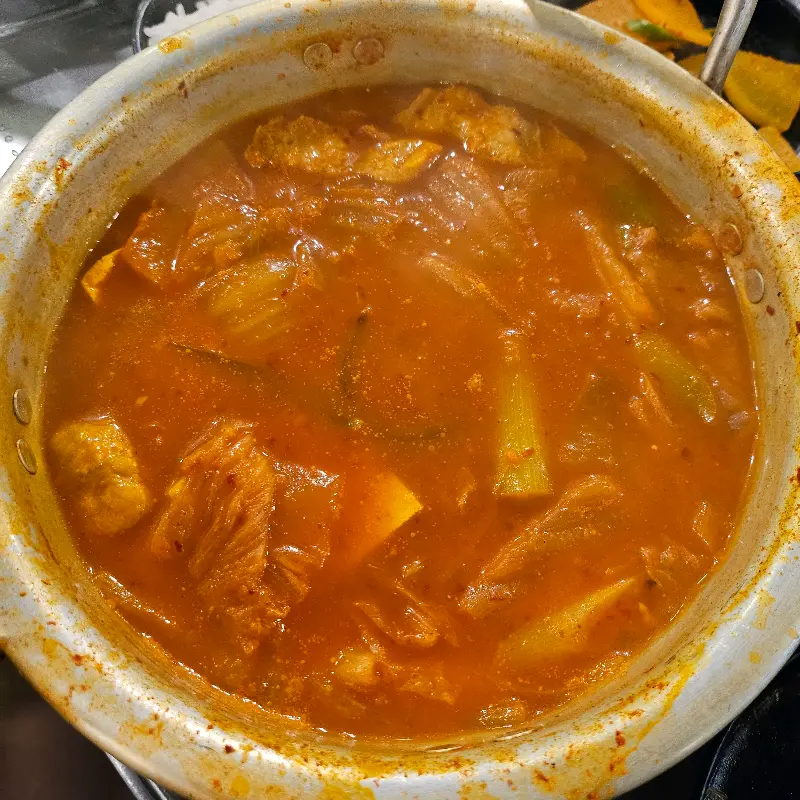 칼칼한 김치찌개