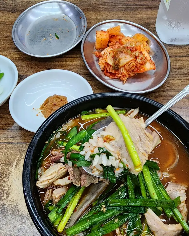 신창국밥 돼지국밥