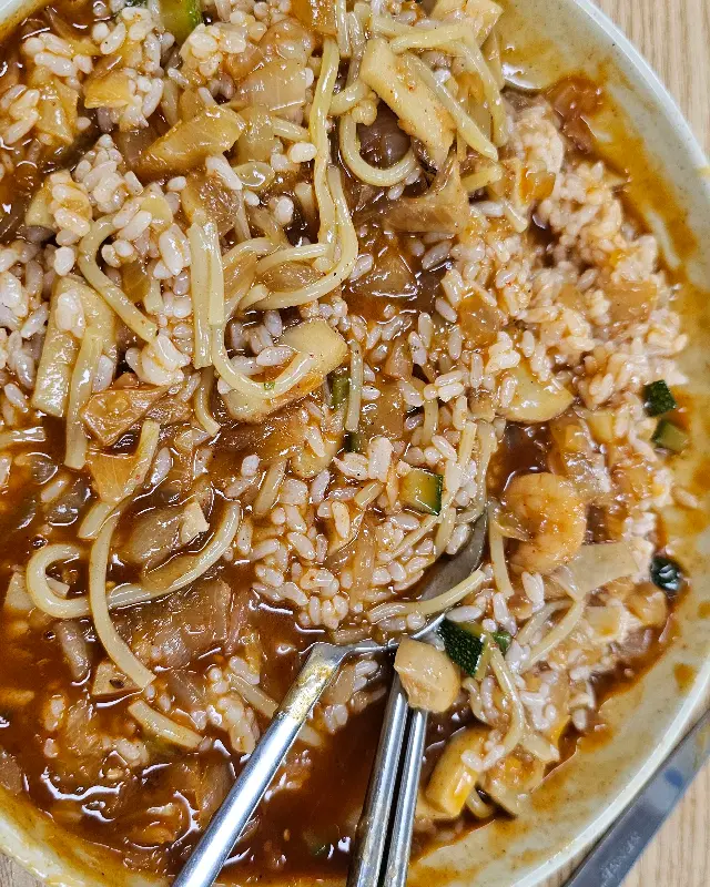 깔끔한 테이블 세팅