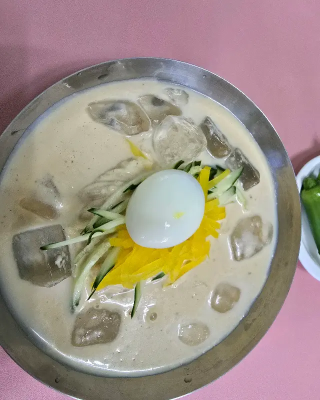 시원한 콩국수