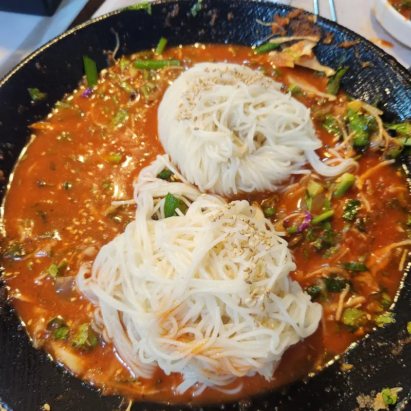 푸짐한 활어물회