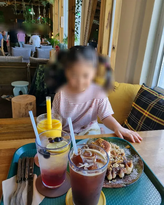 보기만 해도 행복해지는 디저트 한 상