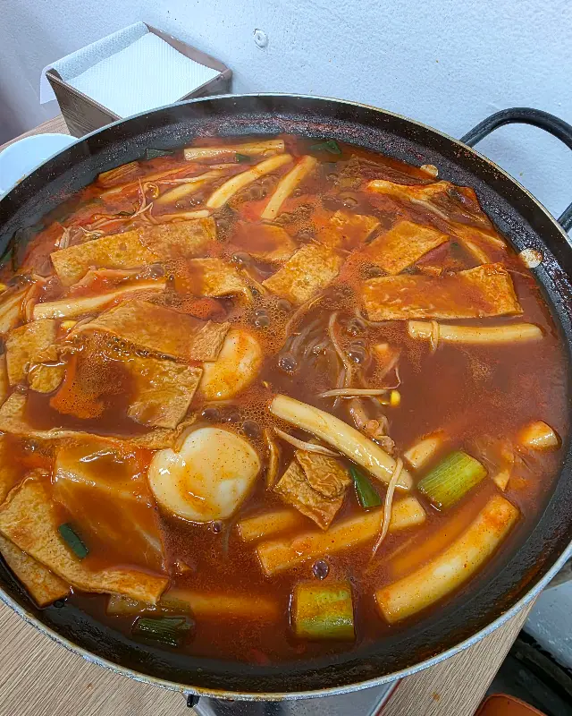 맛있게 끓고 있는 즉석떡볶이