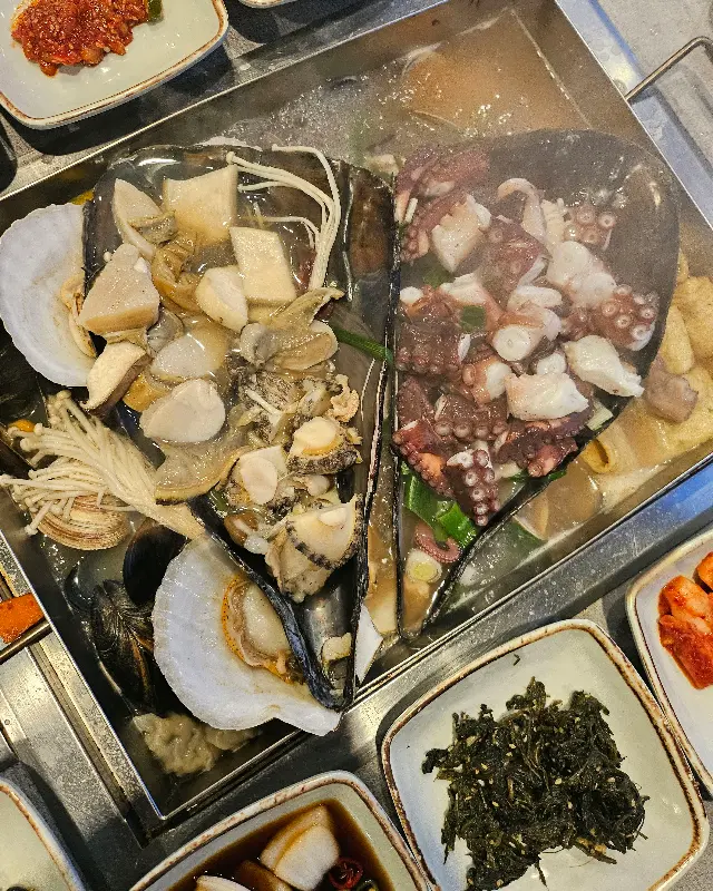 깔끔한 식당 내부