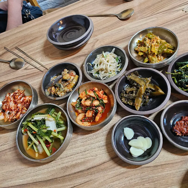 다채로운 밑반찬