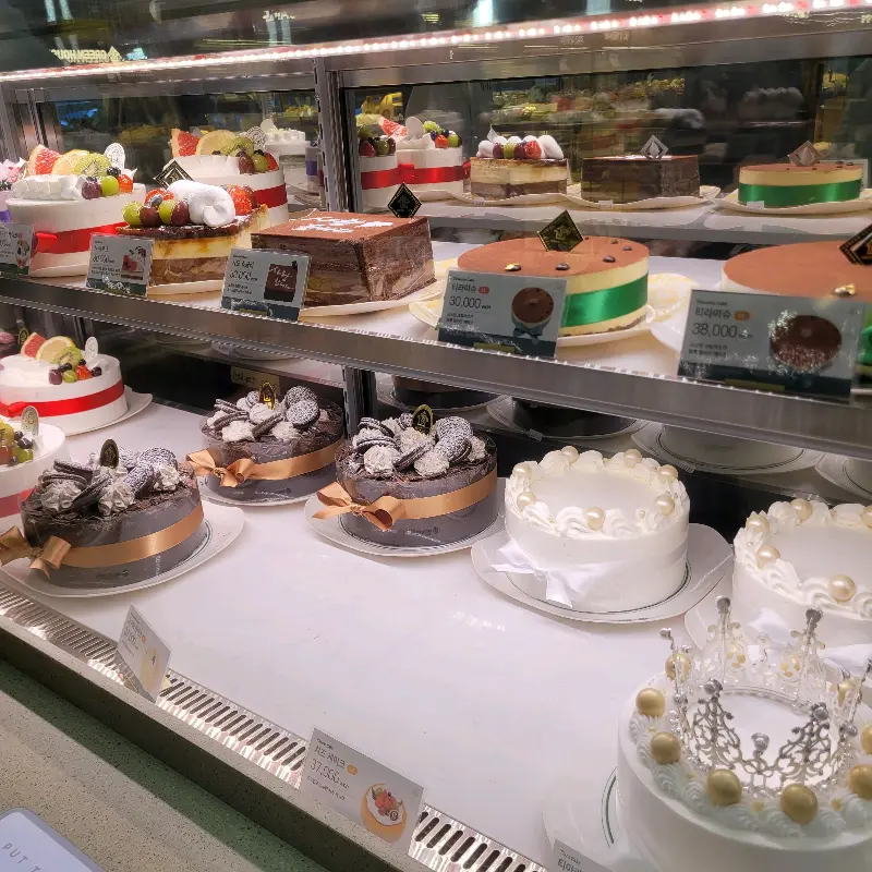 화려한 케이크 쇼케이스