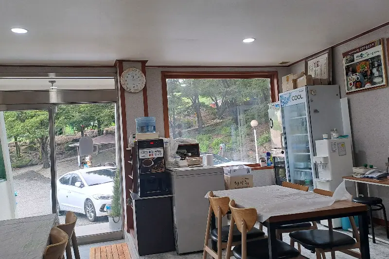 산촌손두부 창밖 풍경