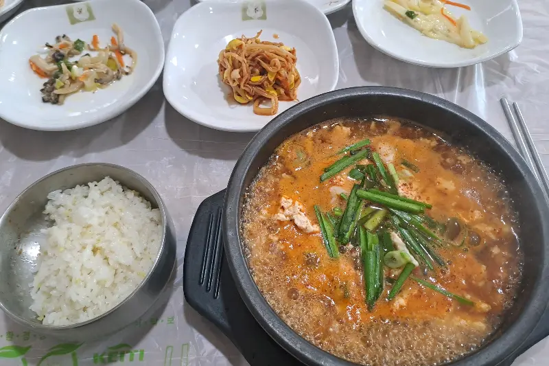 산촌손두부 순두부찌개