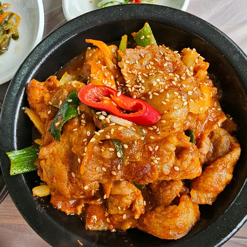 윤기가 흐르는 제육볶음