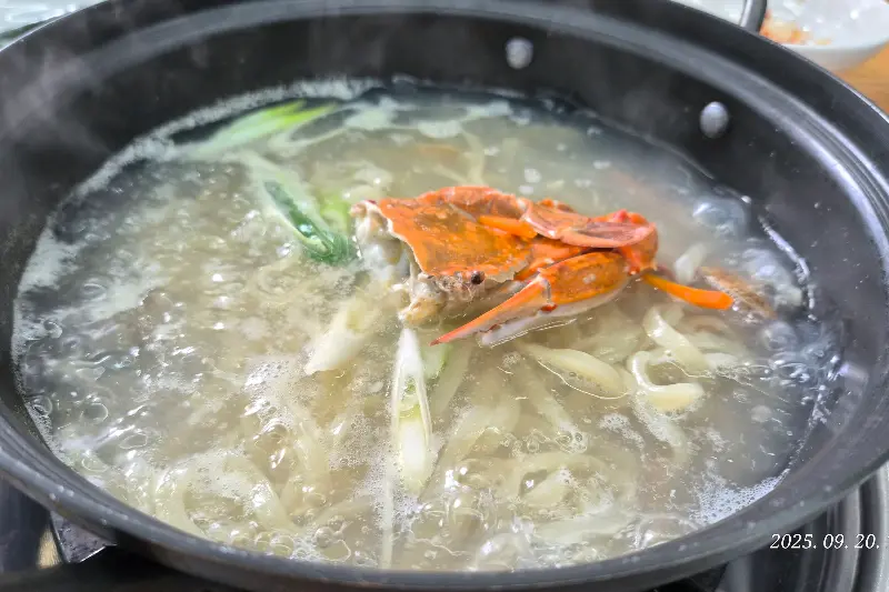 시원한 칼국수 국물