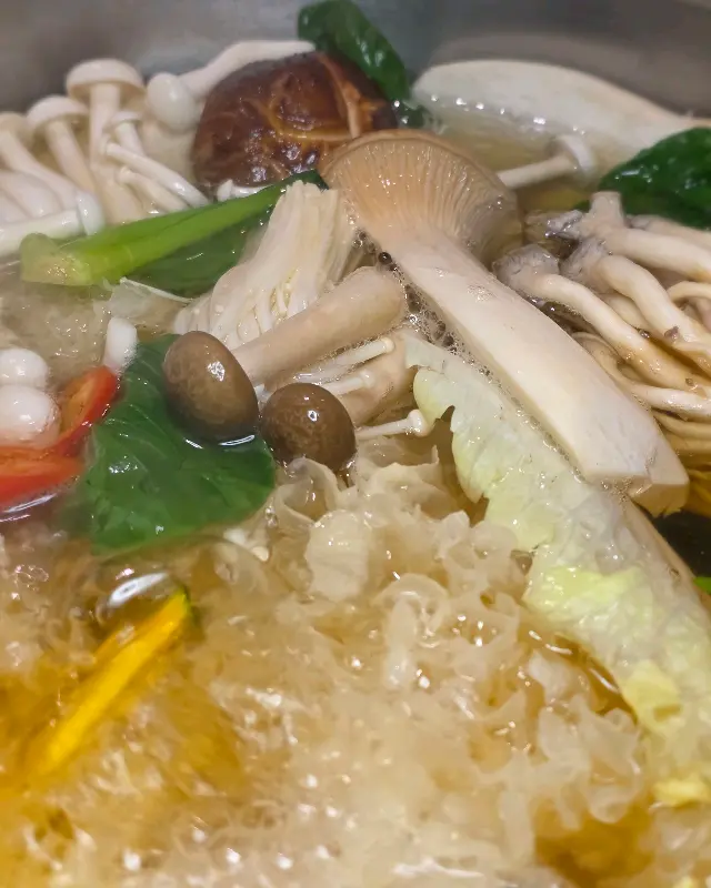 칼국수에 들어간 다양한 해산물