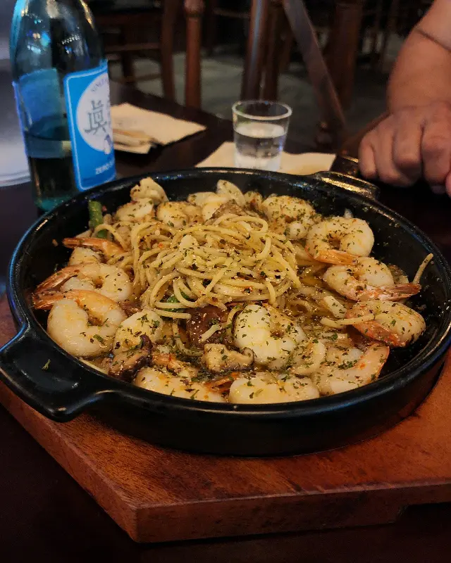 파스타와 함께 즐기는 시원한 맥주