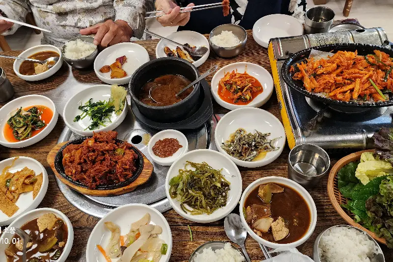 더덕구이와 쌈 채소