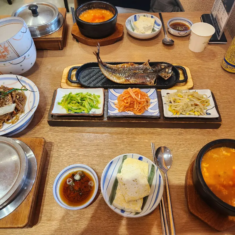 백중기와야순두부 한상차림