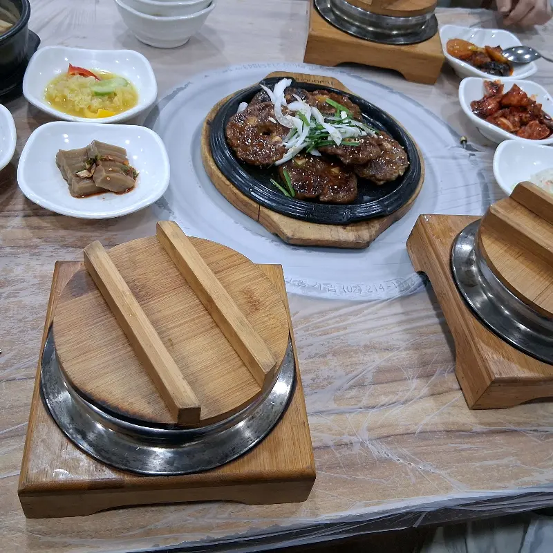 떡갈비 정식 한 상 차림