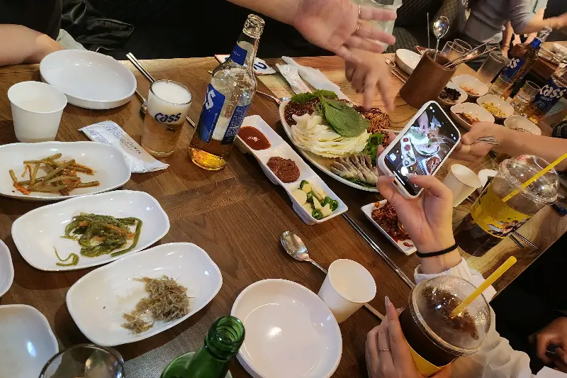 낭만닭곰탕 내부