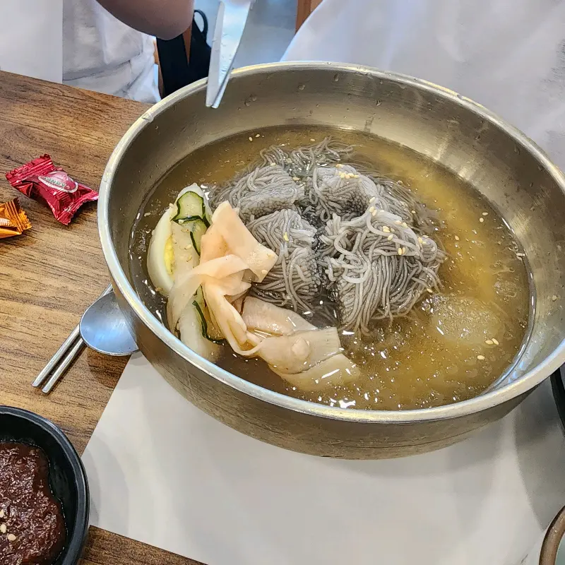 시원한 냉면