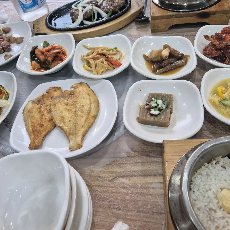 푸짐한 한 상 차림