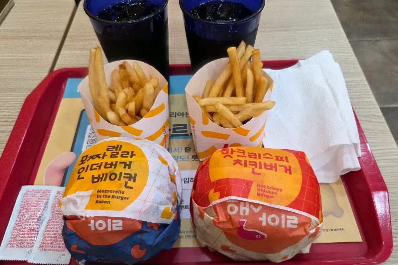 모짜렐라 인 더 버거 베이컨