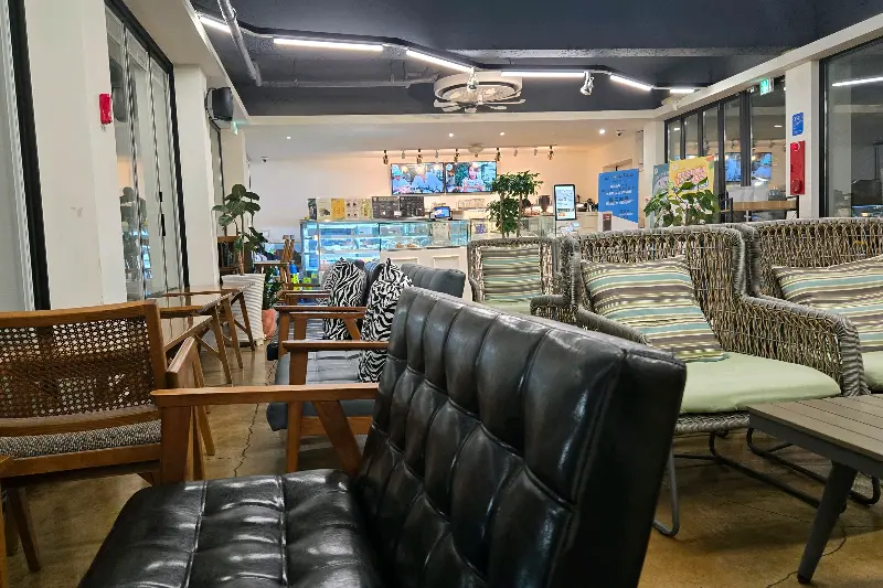 알리스타 내부 인테리어