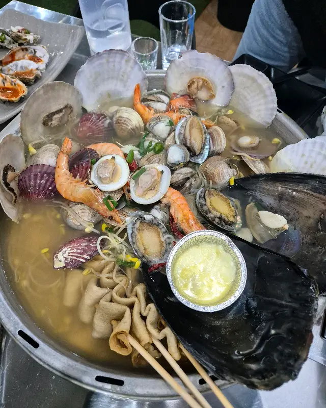 조개찜의 푸짐한 비주얼