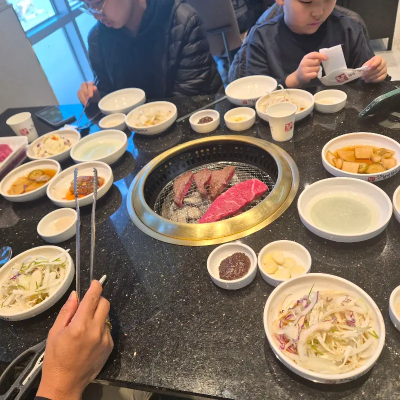 상차림 전체 모습