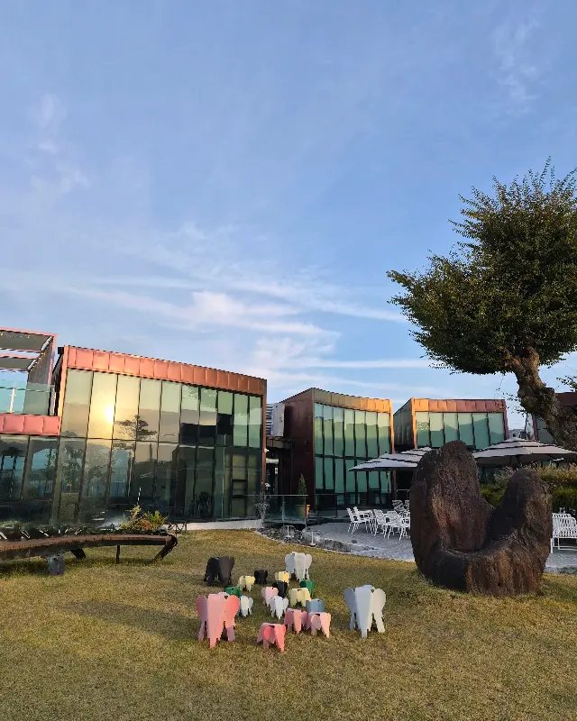 디트레인 야외 정원