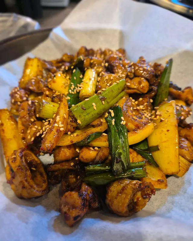 김가루가 뿌려진 수제비