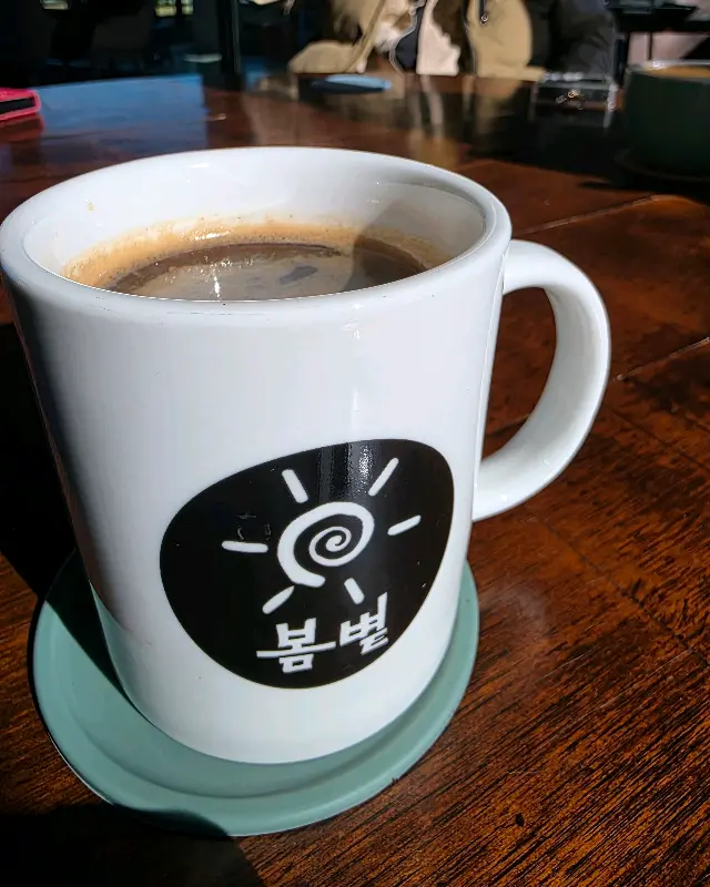 따뜻한 아메리카노