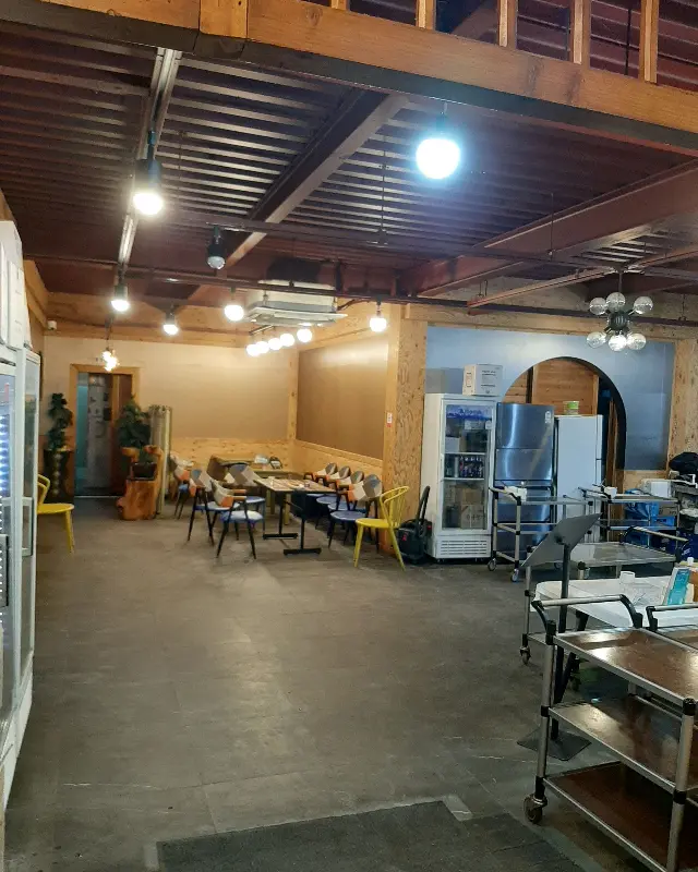 넓고 쾌적한 온달쭈꾸미 내부