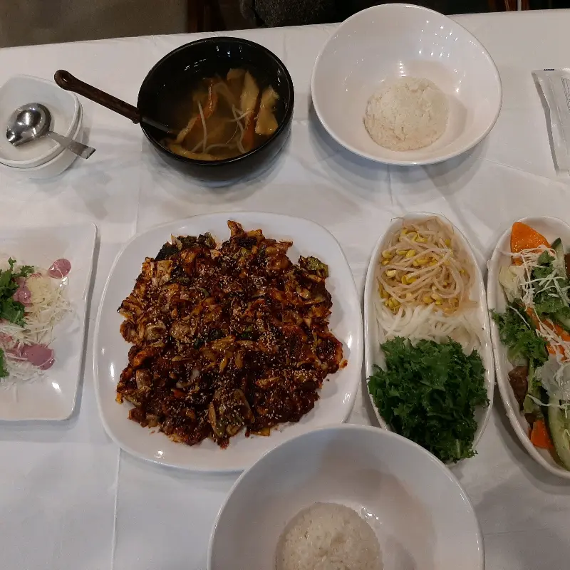 쭈꾸미 볶음 정식 한 상