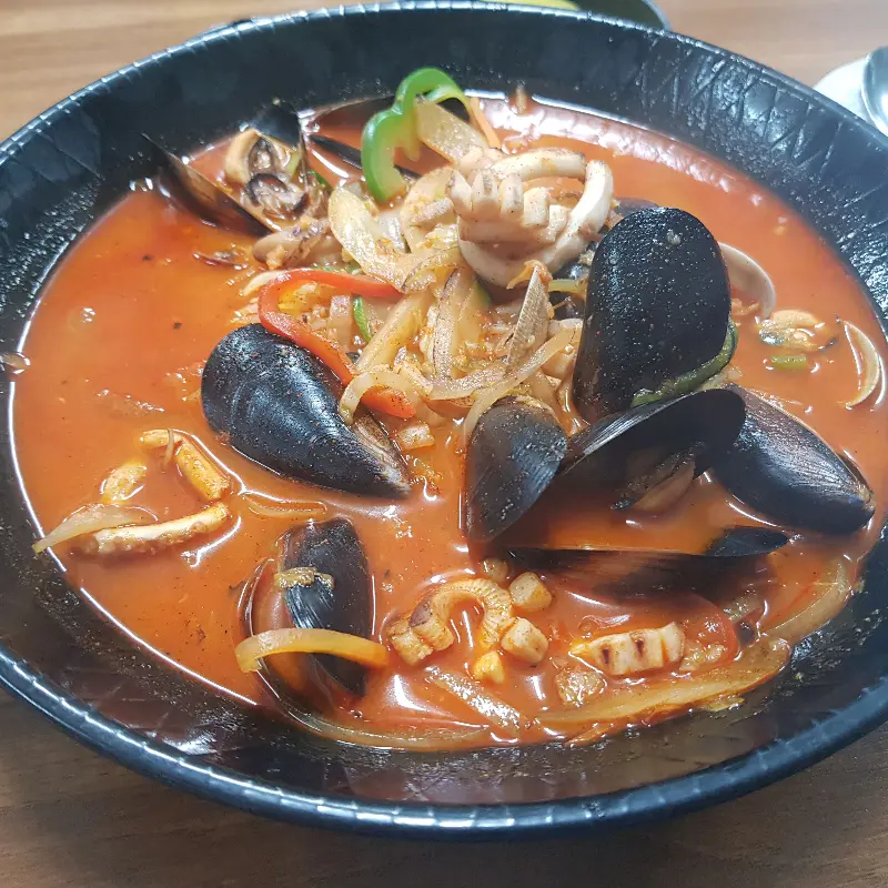짬뽕 속 해산물