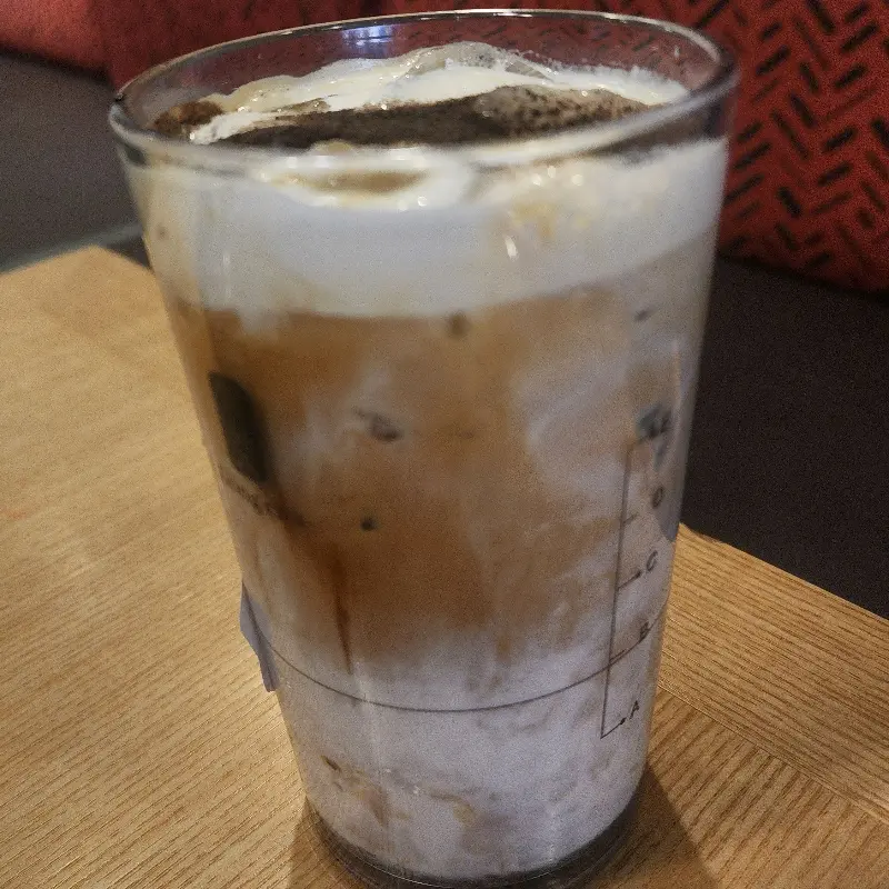 솔티드 카라멜 크림 라떼