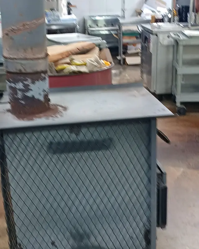 가게 내부 난로