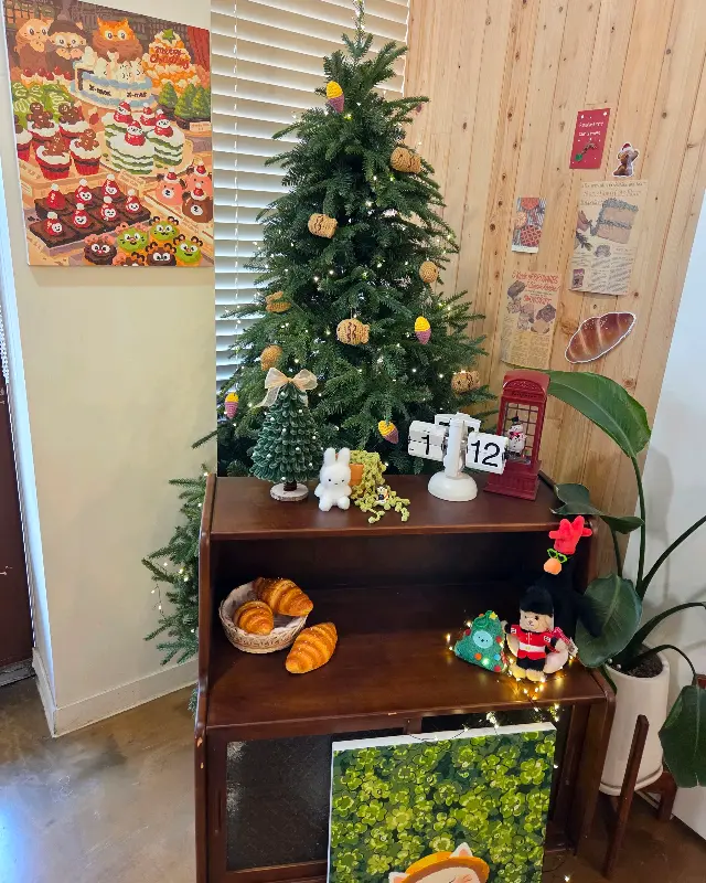 아늑한 분위기의 구움공작소 내부 인테리어