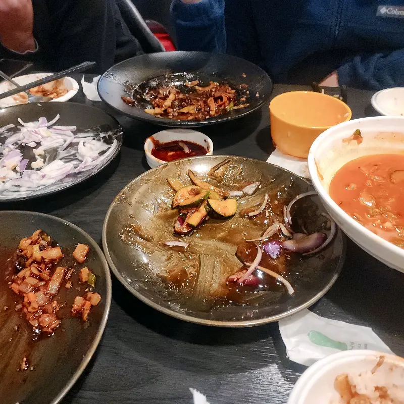 식사를 마친 테이블